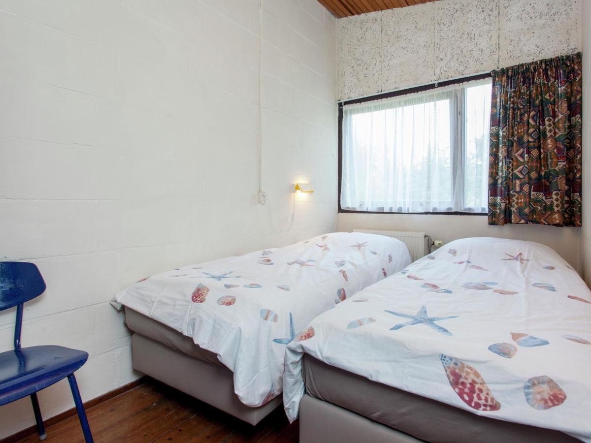 Bungalow In Nes On Ameland With Spacious Terrace 外观 照片